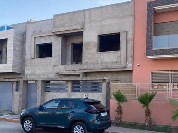 Villa semi-finie à vendre