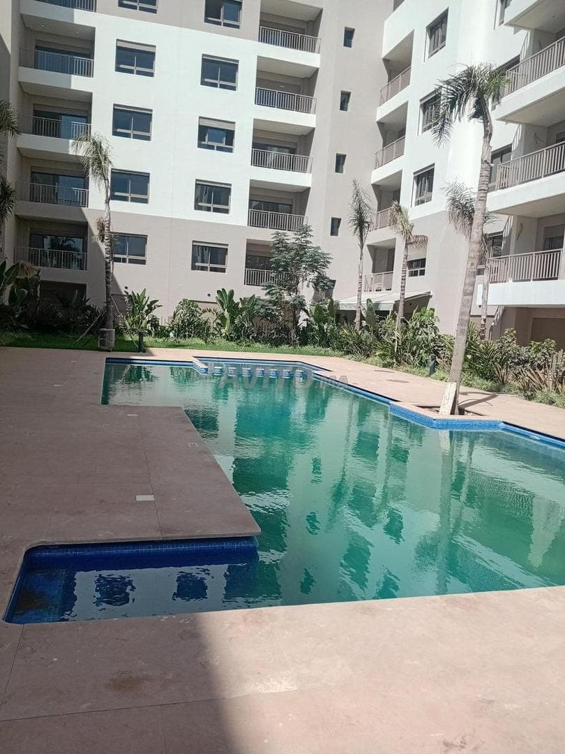 Nieuwe studio van hoog niveau in Sidi Maarouf
