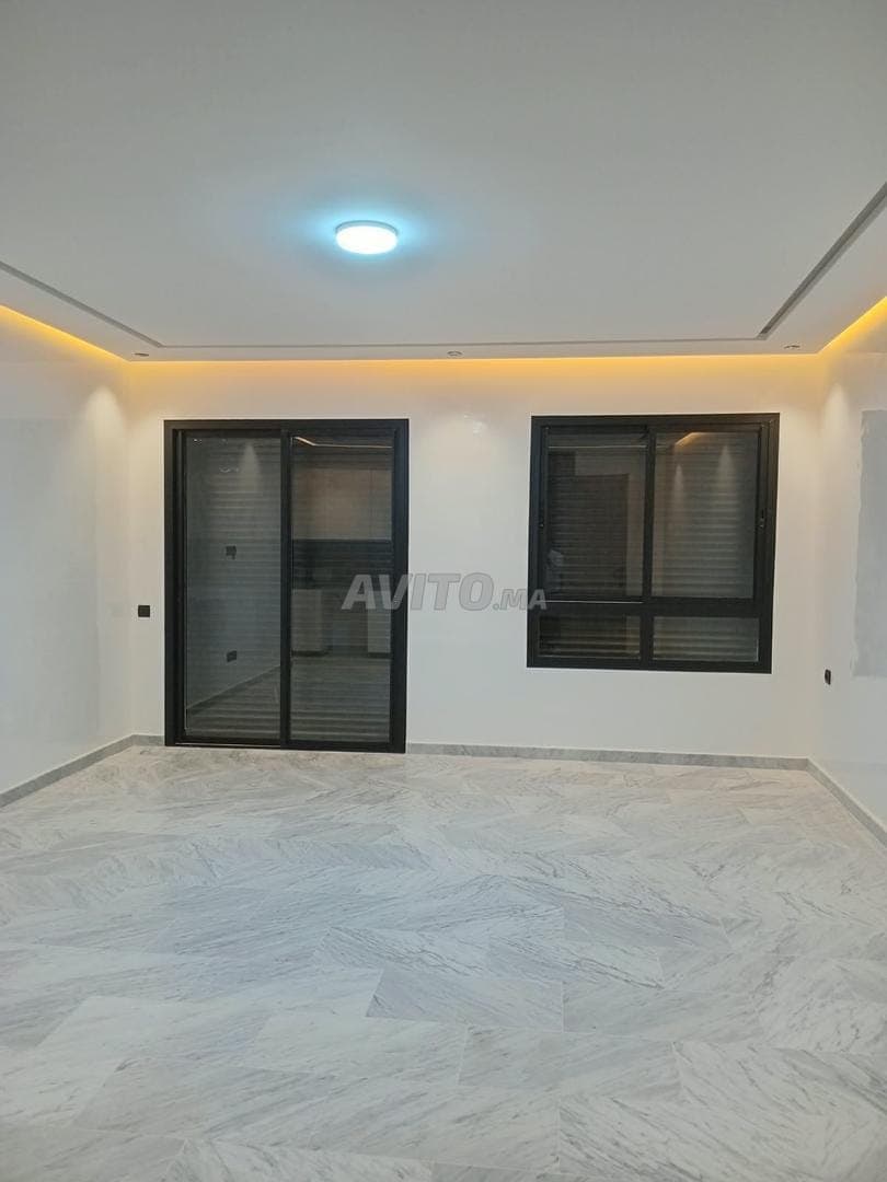 NIEUWBOUW STUDIO'S TE KOOP IN CHIKH KHALIFA