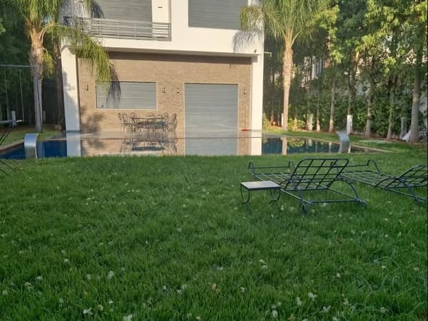 Charmante villa contemporaine meublé en location