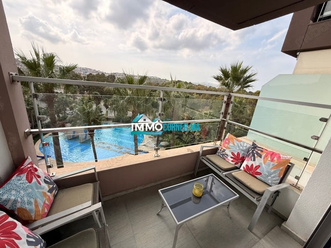 Très bel appartement en location dans une résidence fermée avec piscine à Malabata