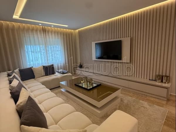 Appartement à louer à Mozart. 3 grandes pièces. Bien meublé