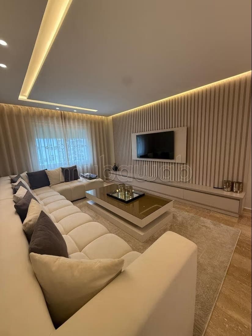 Appartement à louer à Mozart. 3 grandes pièces. Bien meublé