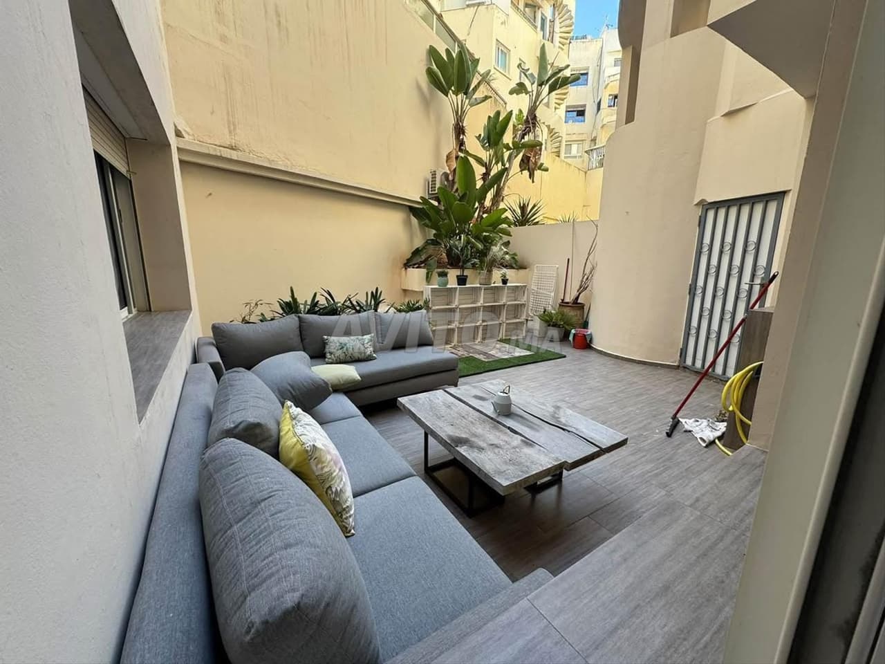 Espléndido estudio en alquiler – Racine de 90 m²