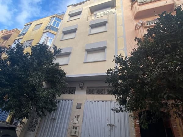 Immeuble avec 3 appartements à vendre