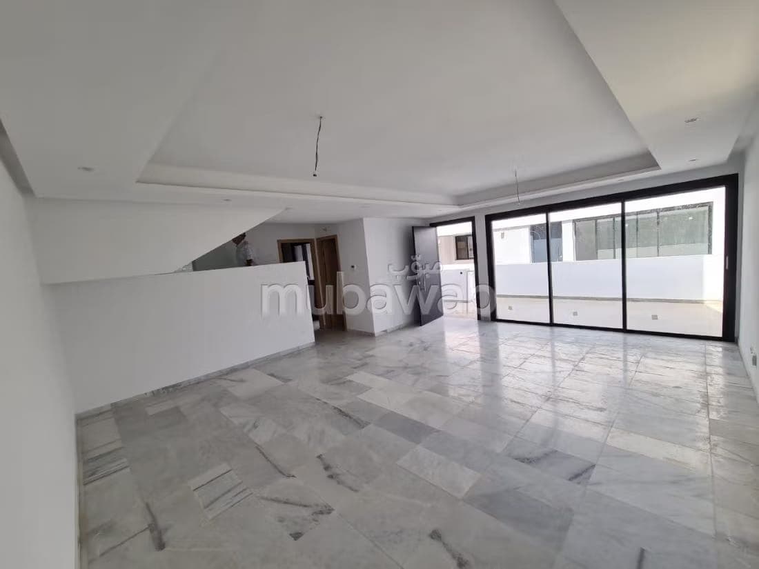 Duplex à louer à la CGI bouskoura