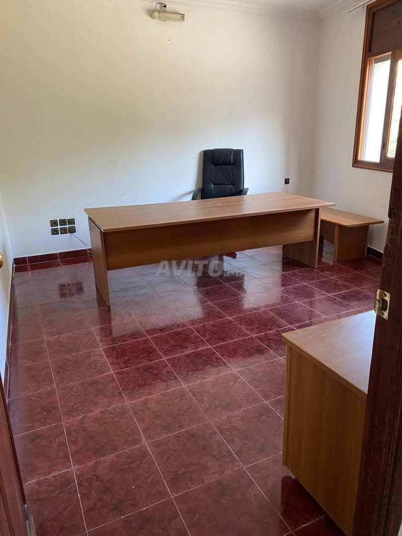 Basement commercial space for monthly rent