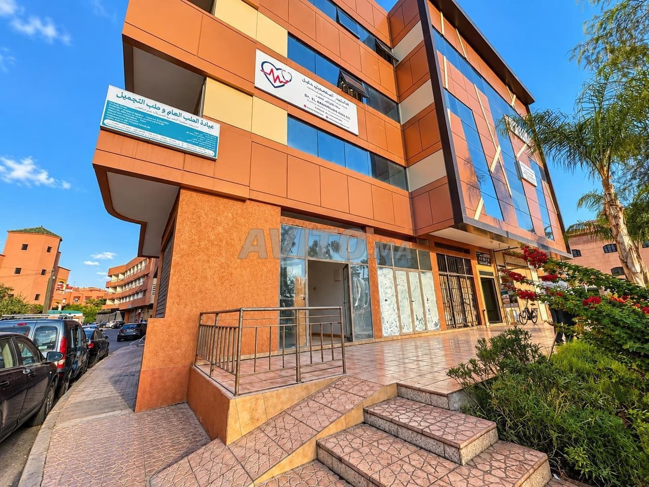 Magasin neuf 65 m² – Double façade, Daoudiat