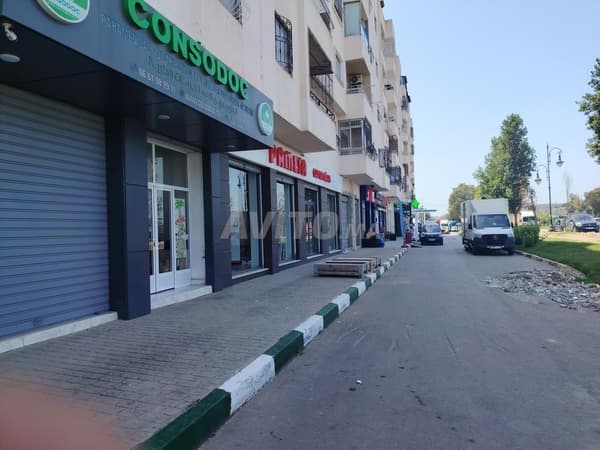LOCAL COMMERCIAL À VENDRE