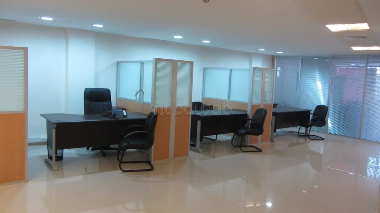 Kantoorruimte te huur in Sidi Belyout. Totale oppervlakte 167 m²