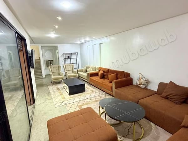 Duplex in vendita a Guéliz. Superficie totale 129 m². Residenza con portiere, climatizzazione…