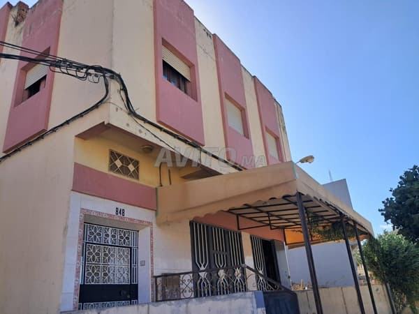 Maison à vendre avec café