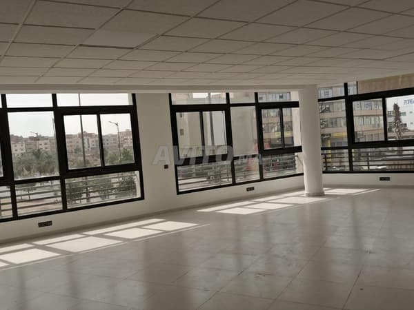 Plateau bureau 1er ETG sur rond point