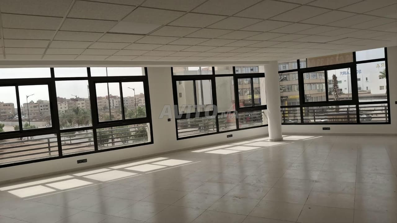 Plateau bureau 1er ETG sur rond point