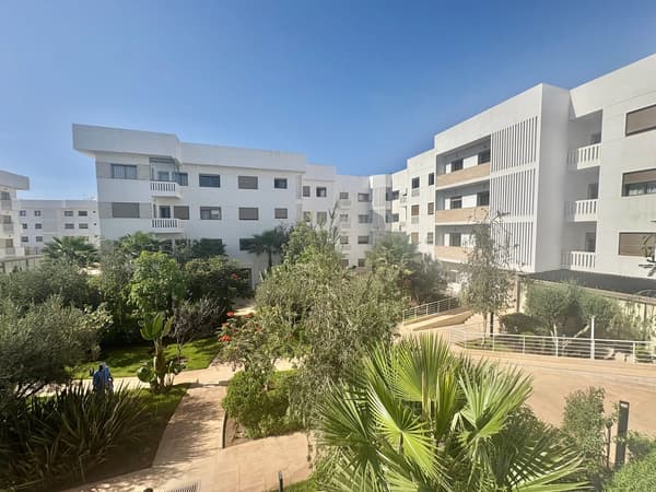 Appartement 145 m² à louer à Casablanca Almaz (Hay Hassani)