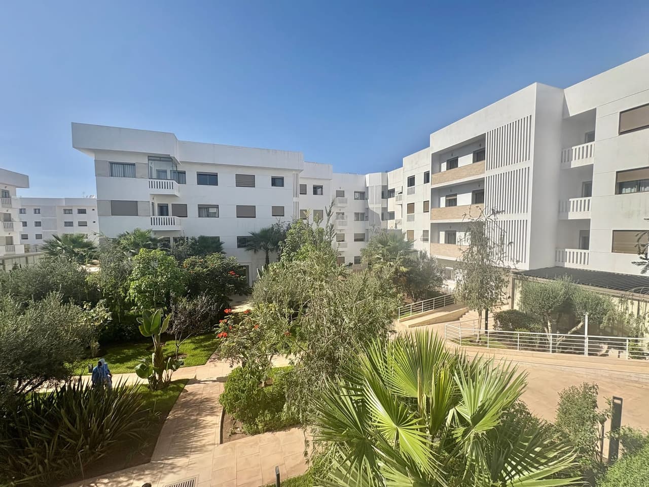 Appartement 145 m² à louer à Casablanca Almaz (Hay Hassani)