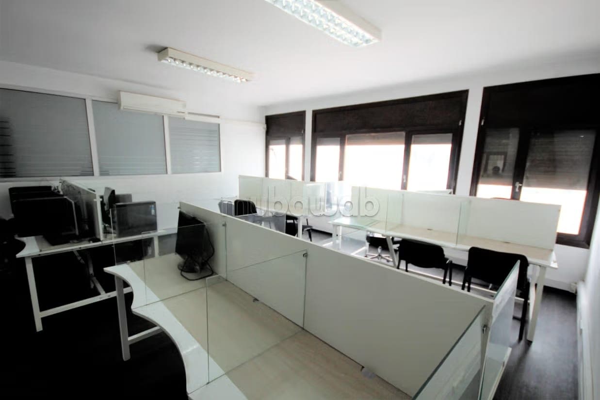 Ideal investisseur maarif vend bureau loué