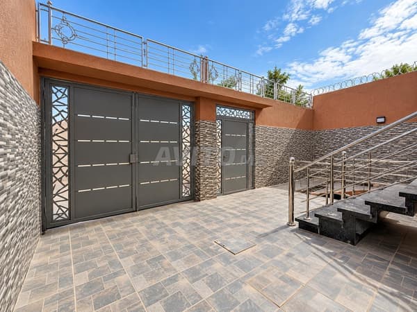 4Belle villa de 200 m² à Azzouzia – 4 chambres