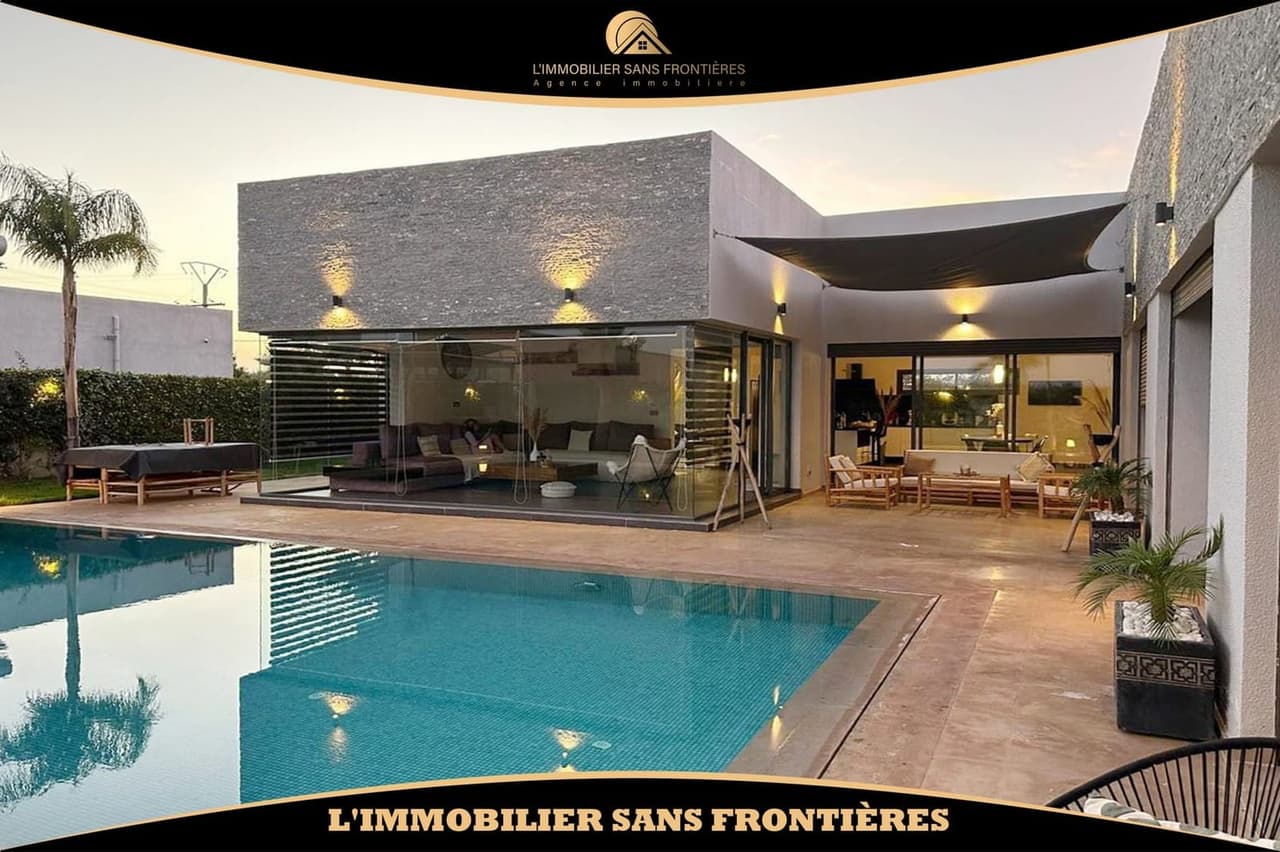 Villa meublée à vendre — Piscine chauffée 11×6 m – Route d’Ouarzazate Km 16, Marrakech
