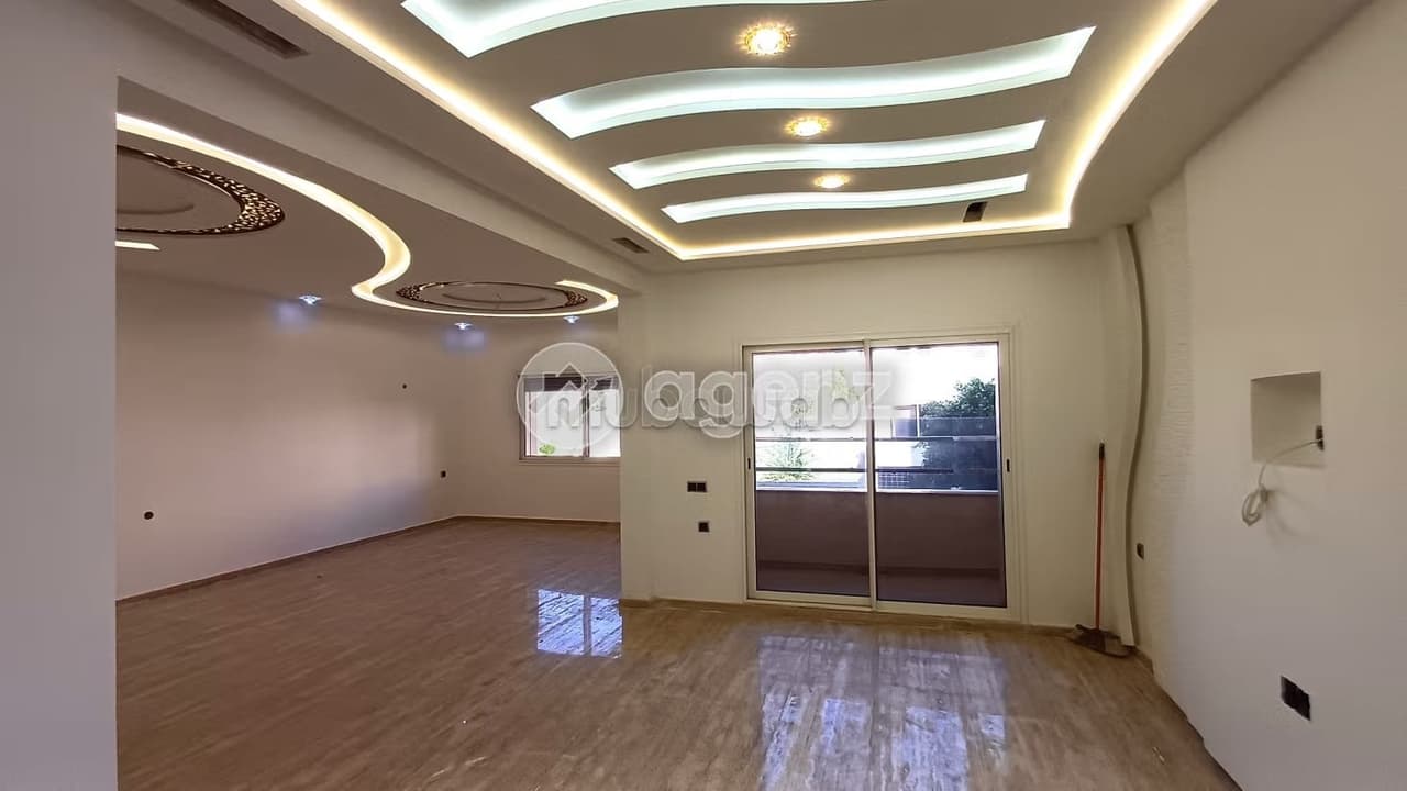 Duplex à vendre 220 m², 5 chambres La Nouvelle Ville Ibn Batouta Tanger