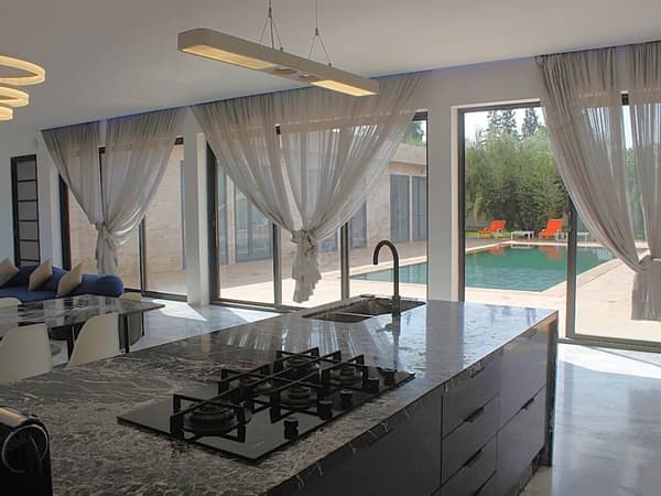 A SAISIR. Belle villa de plain pied de 4 chambres