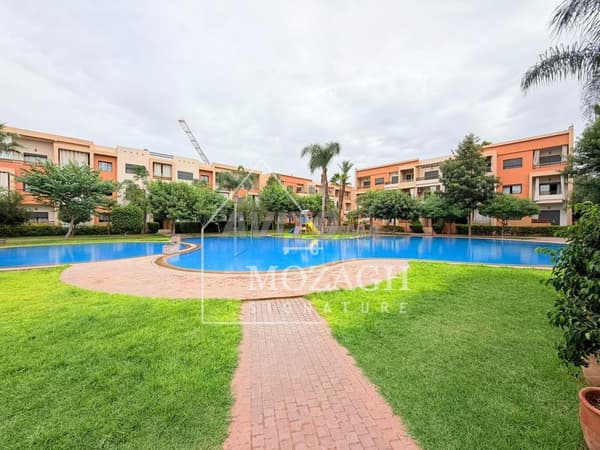 Magnifique appartement sur résidence piscine Targa