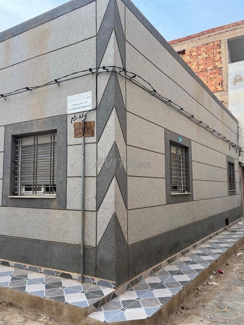 Huis in goede staat met 2 gevels Nador Isban