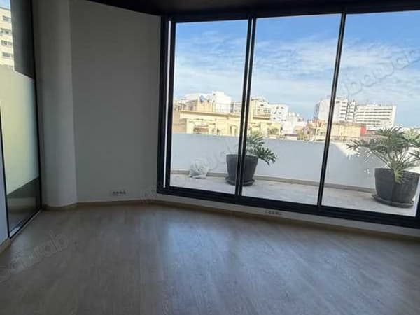Bureau à Vendre de 118.0 m² à Casablanca, Gauthier