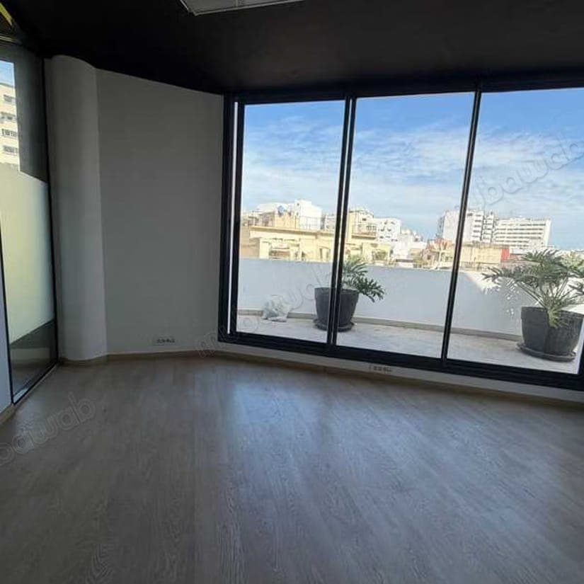 Bureau à Vendre de 118.0 m² à Casablanca, Gauthier