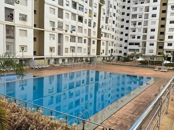 Top studio avec piscine