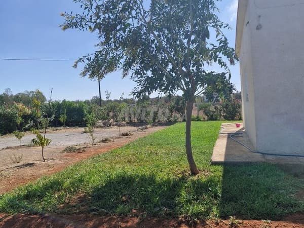 Terrain 2258 m² titré avec maison