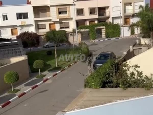 Haut de villa bien ensoleillé à louer