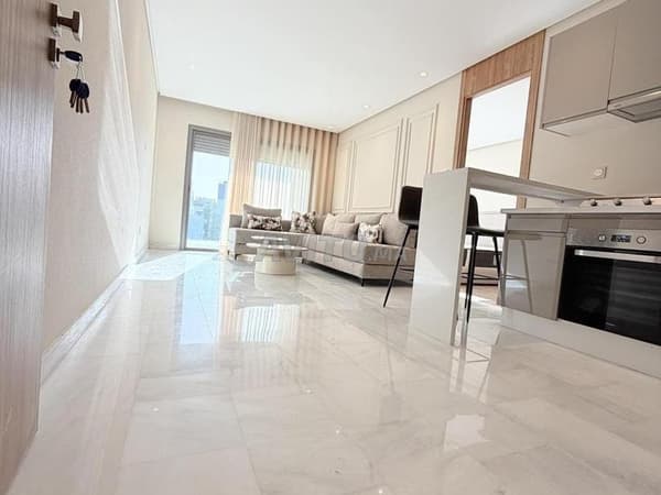 Studio meublé neuf à louer 50 m² à Casablanca