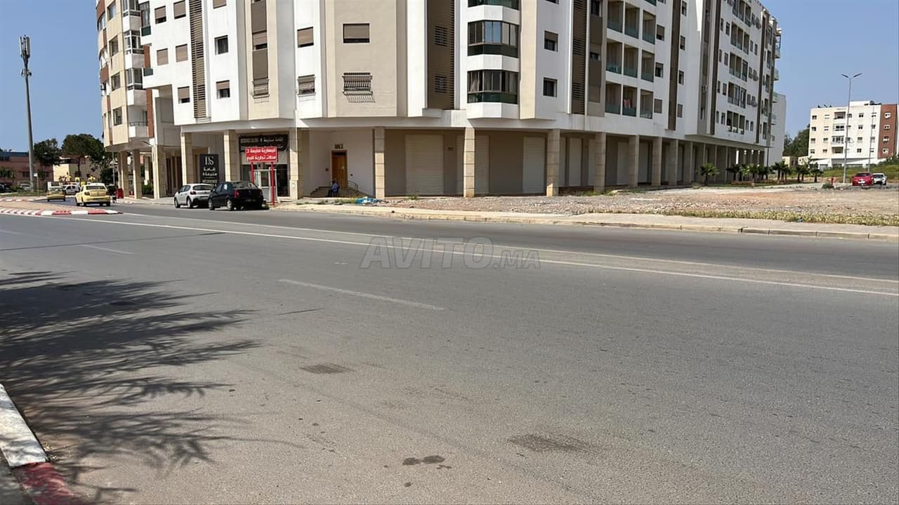 مقر تجاري للبيع أو للإيجار بسلا / 207م²
