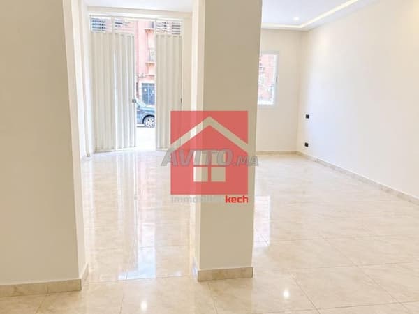 Opportunità di investimento unica 😍 Locale commerciale in vendita a Charaf