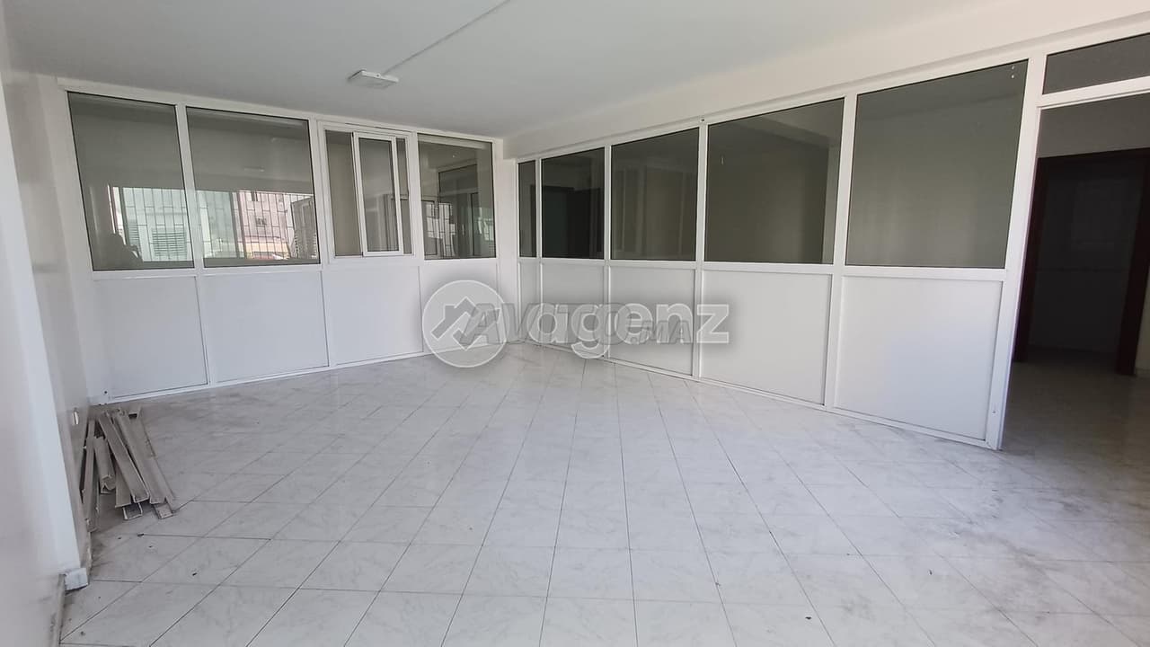 CMN-SI-2053 - Bureau à vendre à Moulay Youssef
