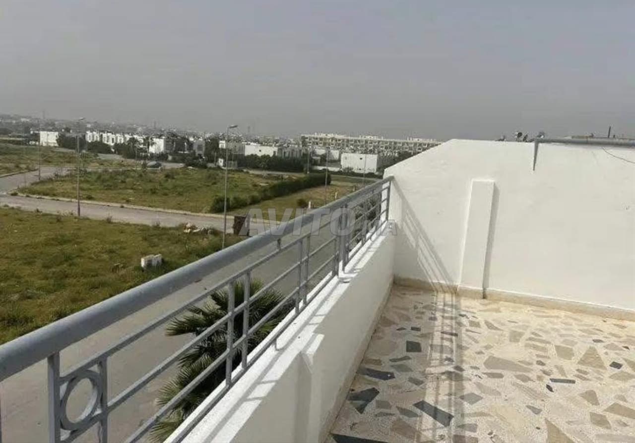 À VENDRE VILLA 3 NIVEAUX À DAR BOUAZZA
