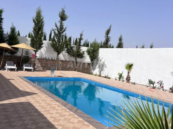 Villa équipée avec piscine à louer