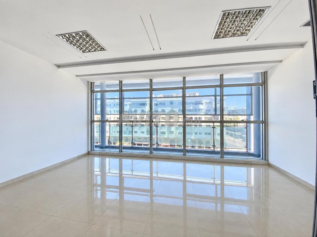 PLATEAU DE BUREAU AMÉNAGÉ 105M BD ABDELMOUMEN