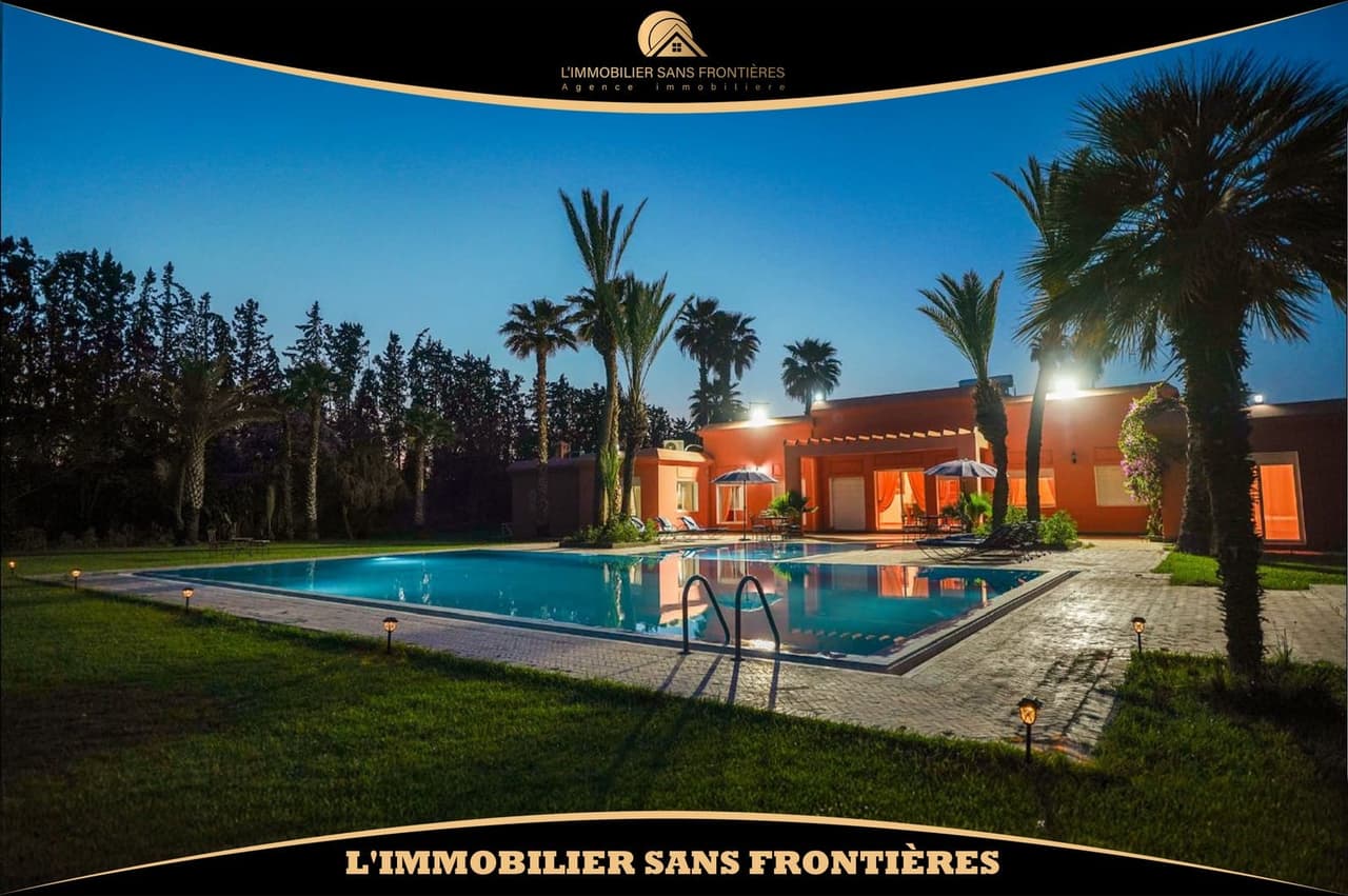 Villa meublée à louer à Route de Fès, Marrakech — 2 piscines privées — 2 hectares