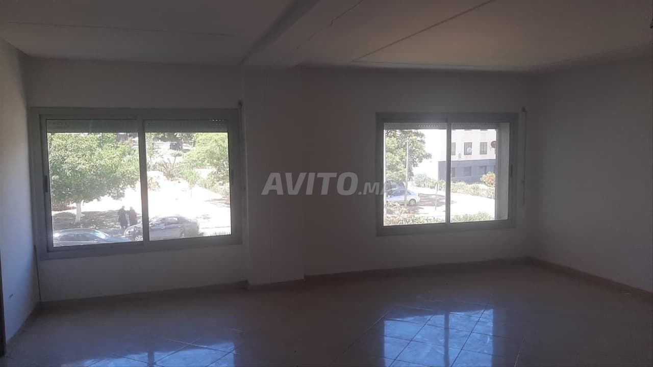 BUREAU 42 M À LOUER