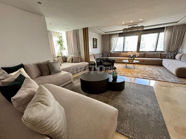 Gemeubileerd appartement met 3 slaapkamers te huur – Boulevard d’Anfa