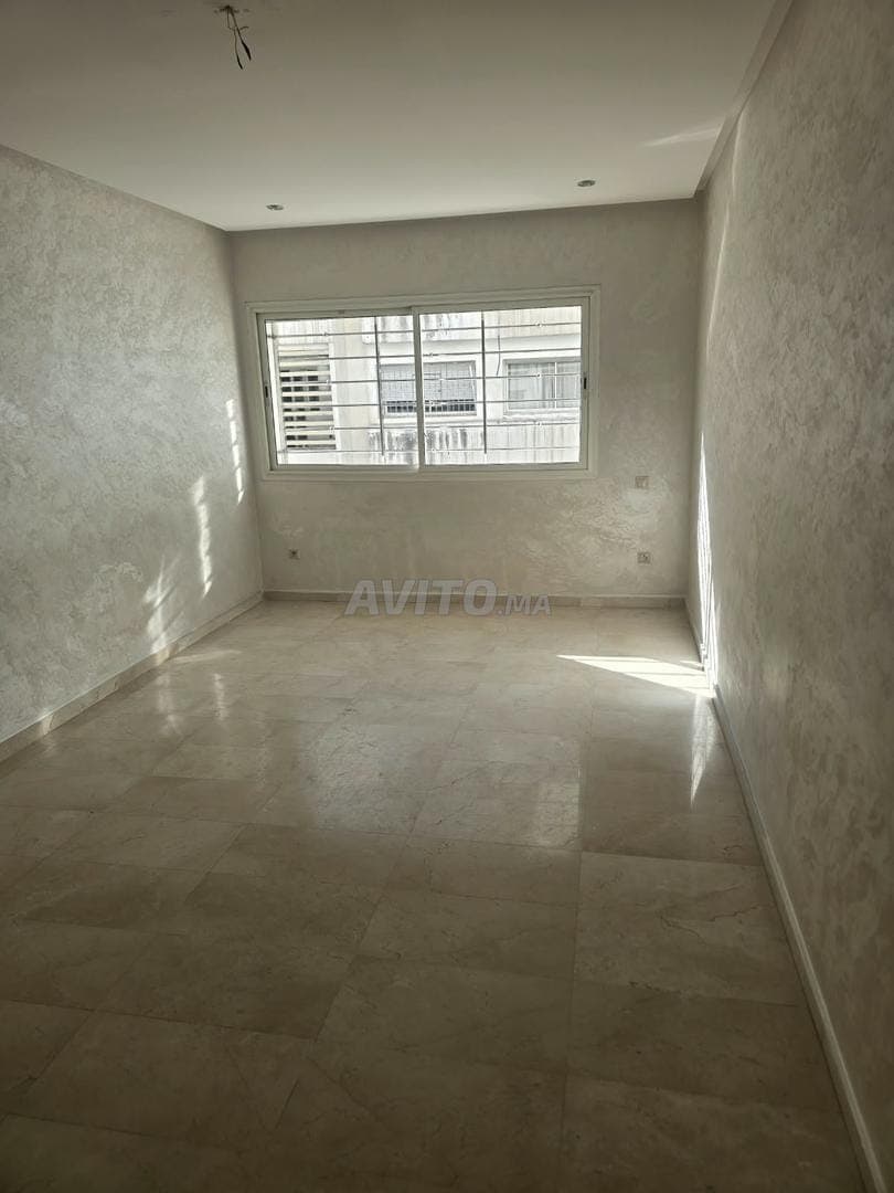 Apartamento en alquiler de 3 habitaciones y salón en Casablanca