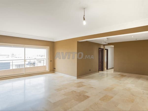 Wohnung mit 3 Schlafzimmern zum Verkauf, 143 m²