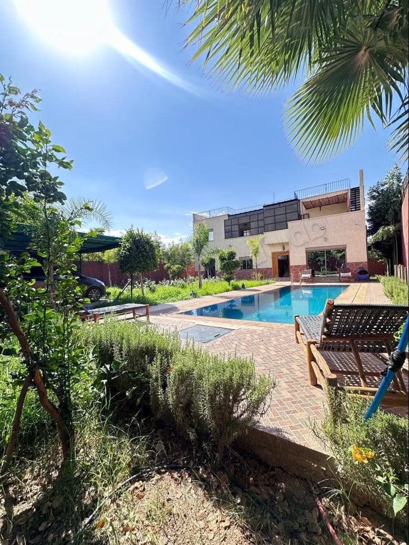 Villa zu verkaufen an der Route d’Ourika Ghmate