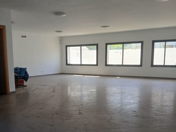 Local commercial 264 m² à vendre à Casablanca Sidi Maarouf