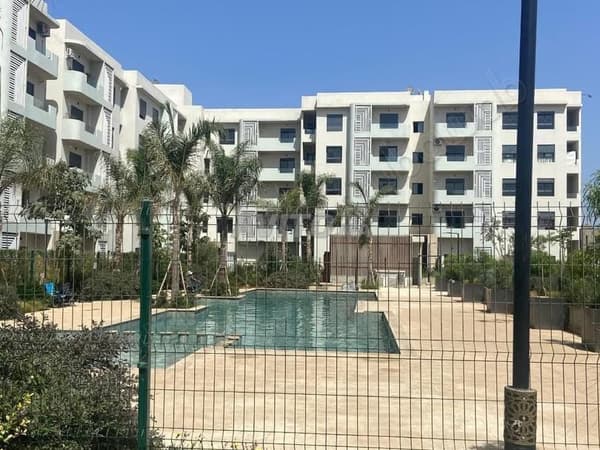 Appartement neuf 2 chambres, piscine Bouskoura