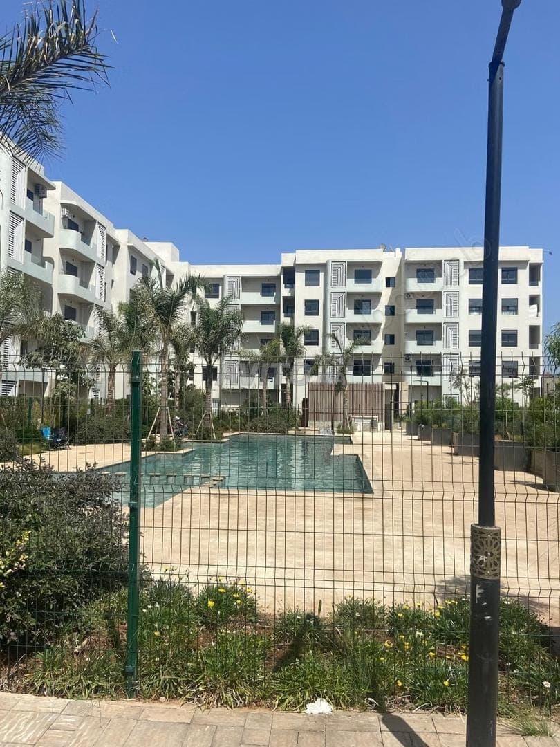 Nieuw appartement 2 slaapkamers, zwembad Bouskoura