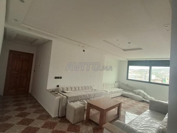 Appartement vide 76 mètres ascenseur syndic