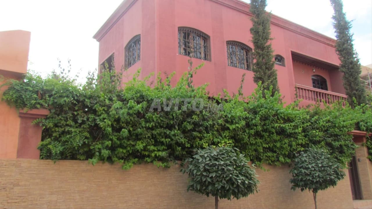 Villa derrière l'Université Kadi Ayyad